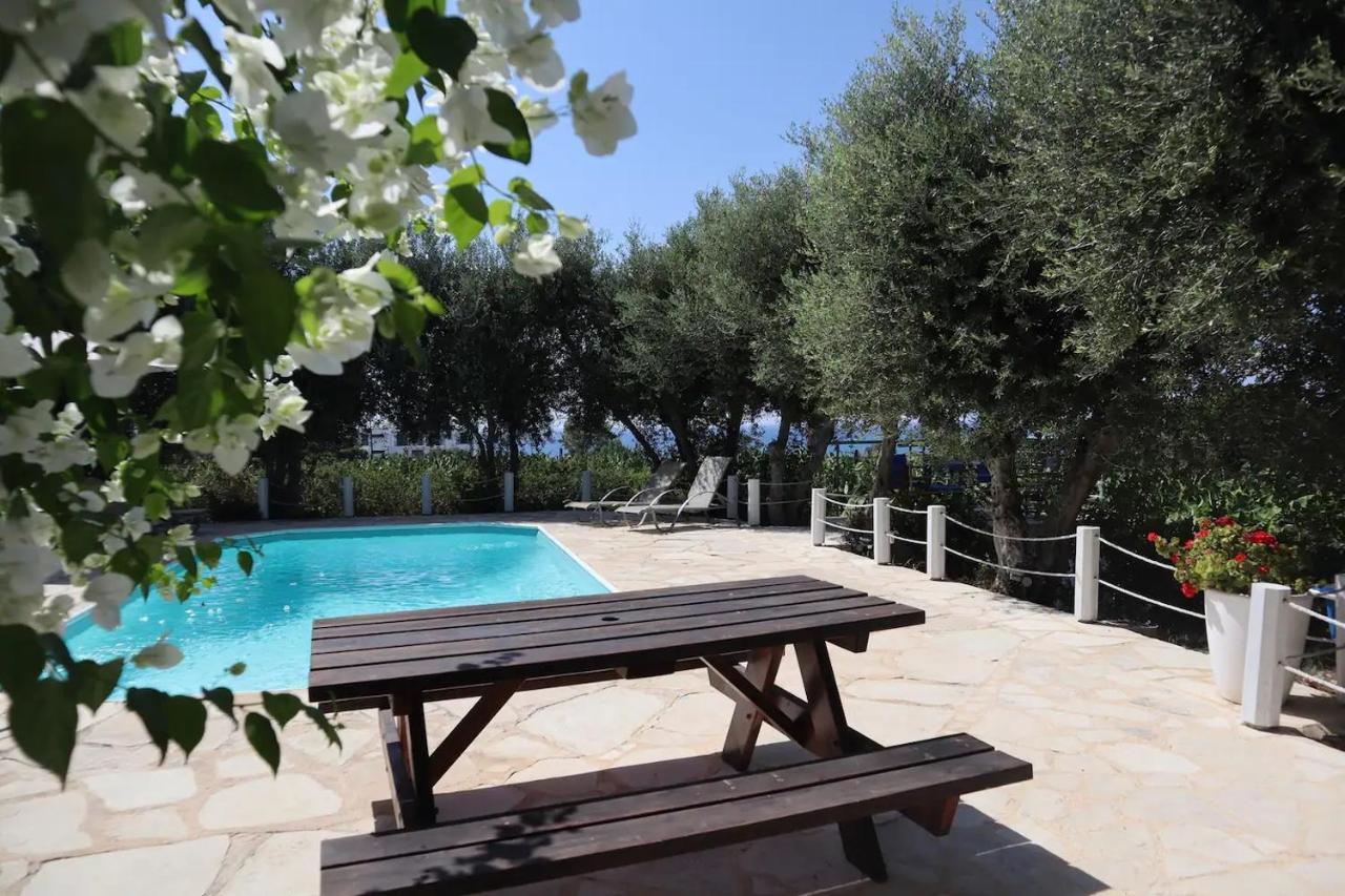Banana Sunset Villas Paphos ภายนอก รูปภาพ