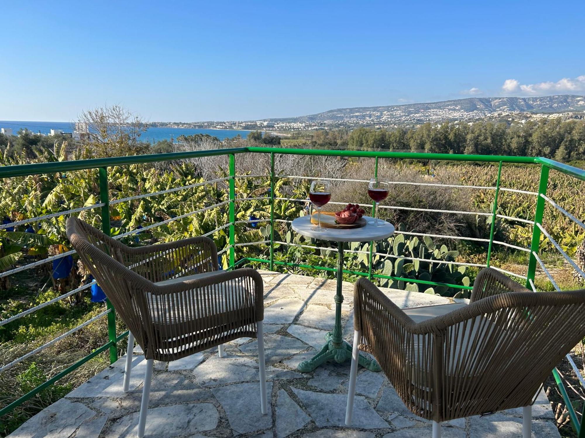 Banana Sunset Villas Paphos ภายนอก รูปภาพ